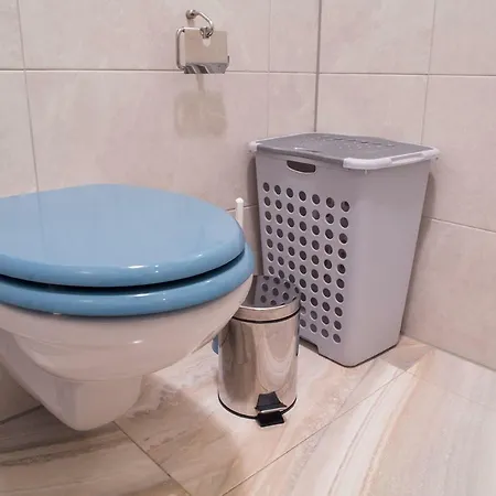 Gostinjska kuća J&d *